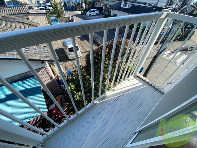 バルコニー　広いバルコニーです。洗濯物が干しやすいですね。