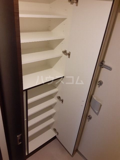 エステムコート名古屋平安通クチュールの玄関写真