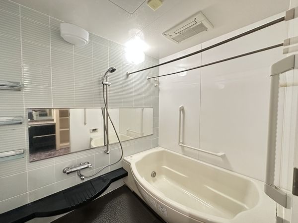 バス・シャワールーム　浴室