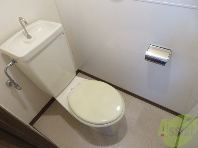 トイレ　こちらはトイレです。清潔感があり、安心して使用できます。