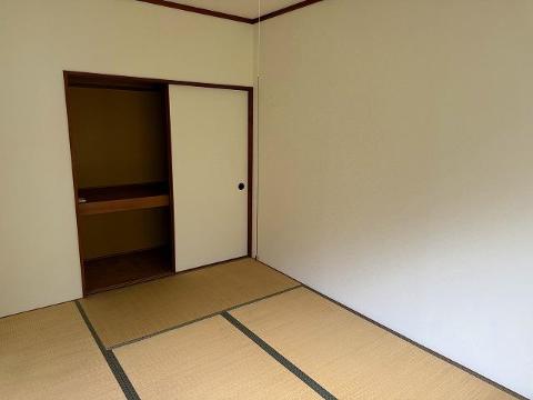 居室・リビング　室内