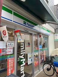コンビニ　ファミリーマート妙蓮寺駅前店（コンビニ）まで115m