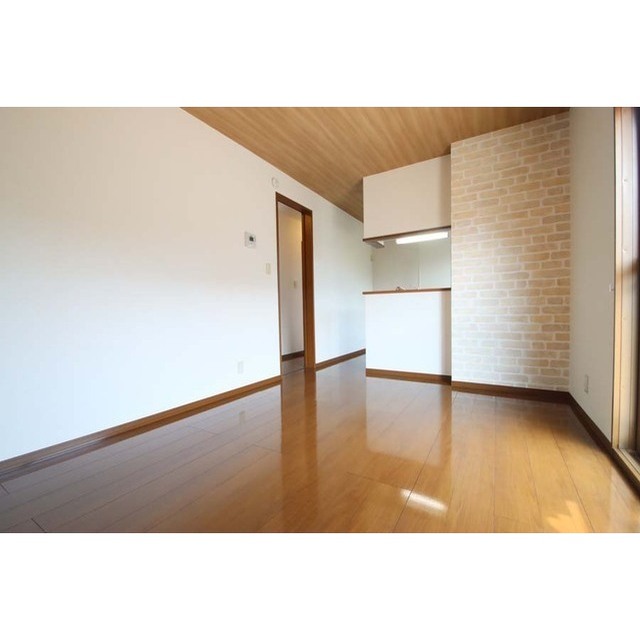 居室・リビング　写真は全て１　１０２にて撮影