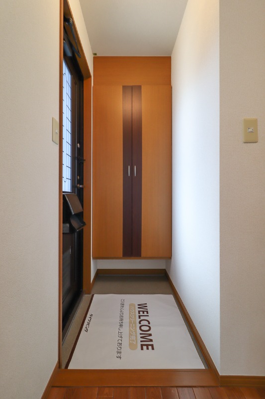 玄関　図面と現状に相違がある場合には現状を優先