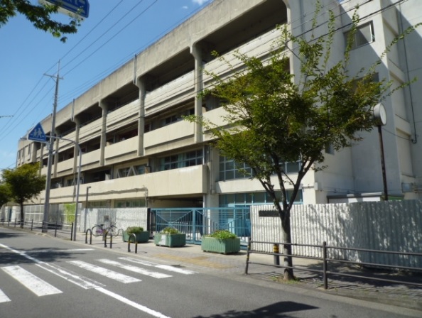 中学校　堺市立美原西中学校（中学校）まで1208m