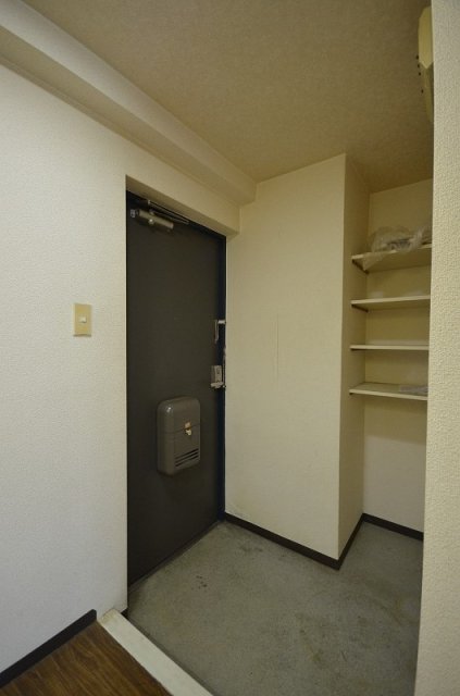 玄関　※同建物・別号室の写真です