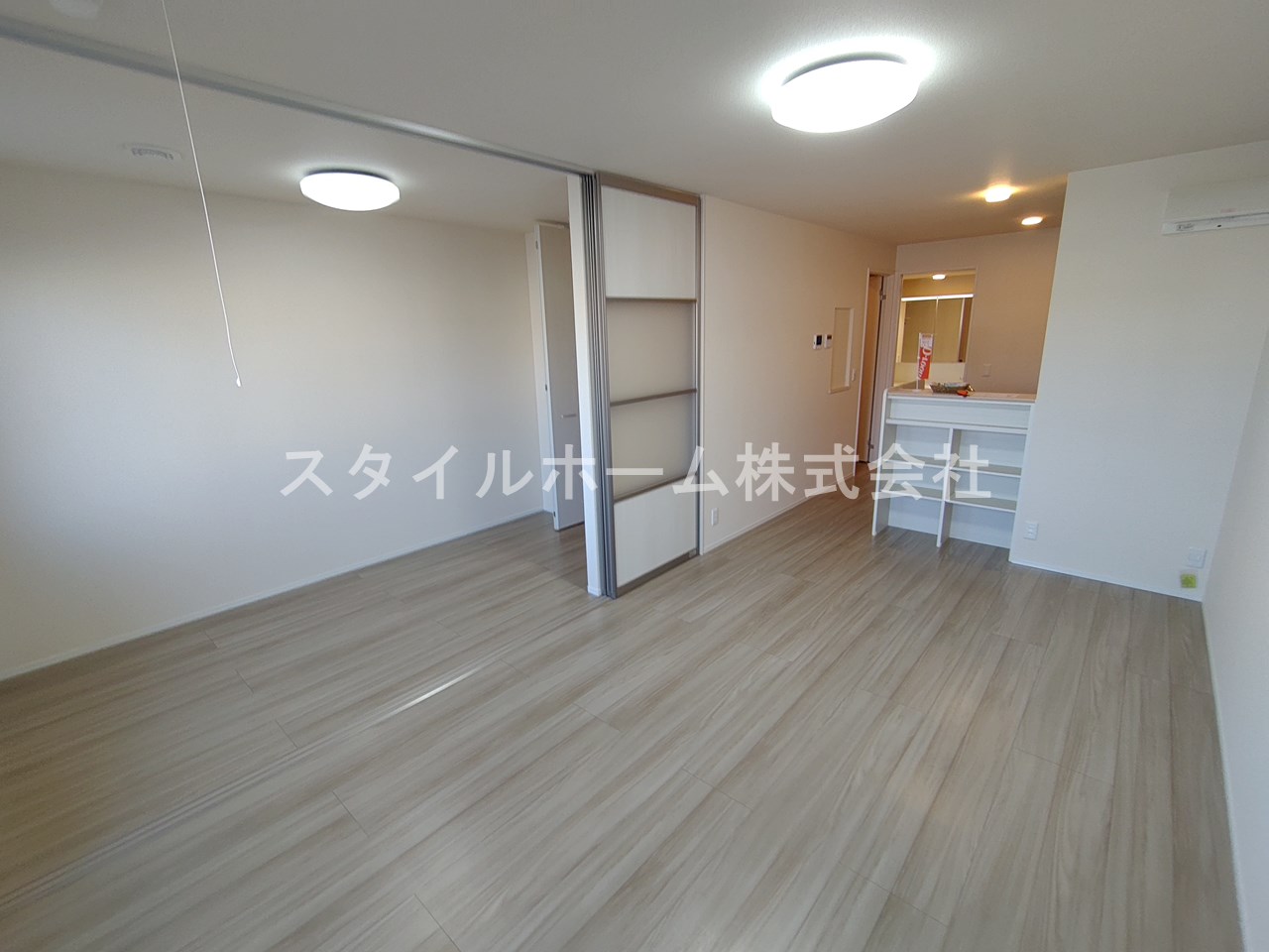 居室・リビング　別部屋写真です。