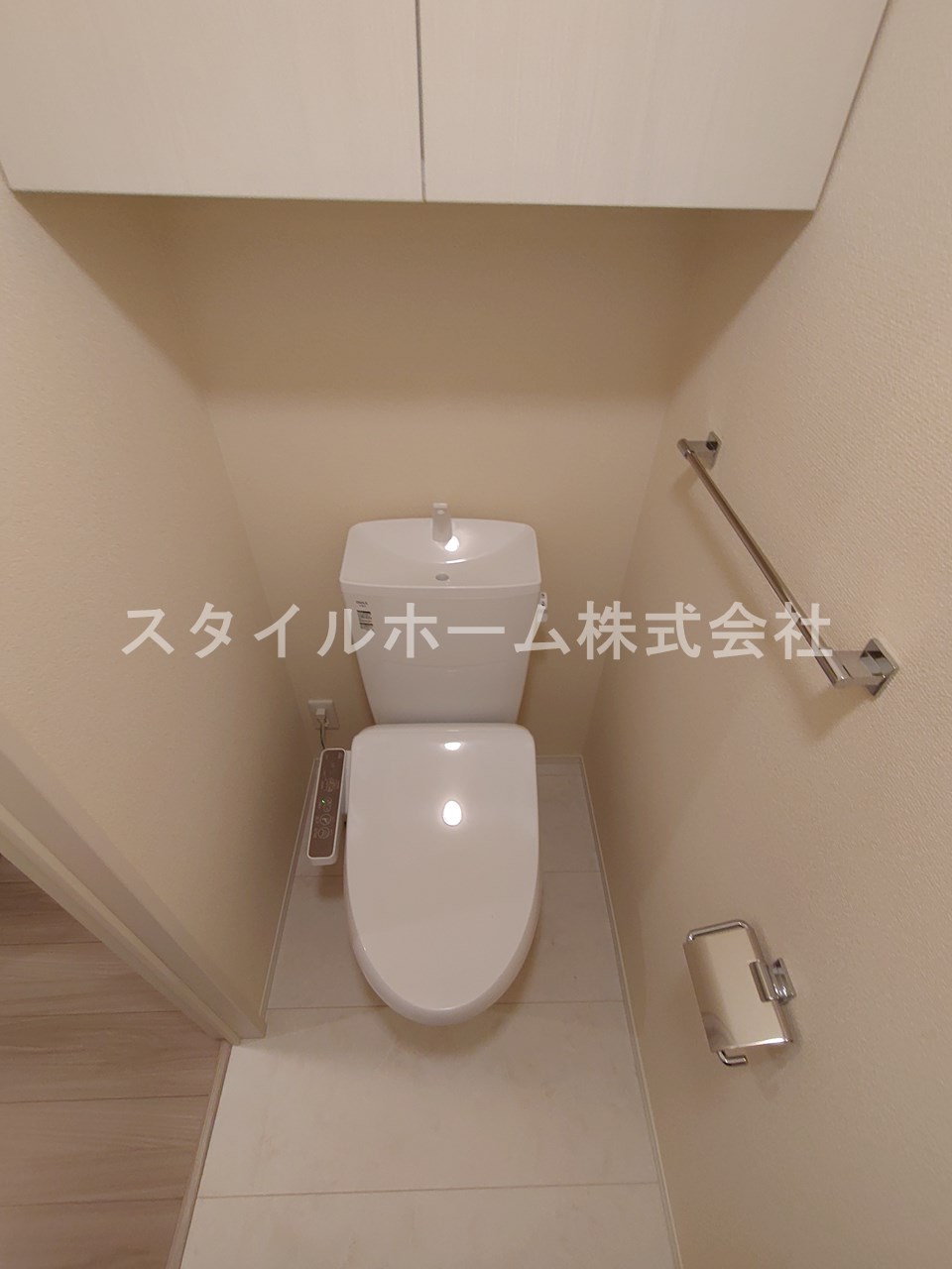 トイレ　別部屋写真です。