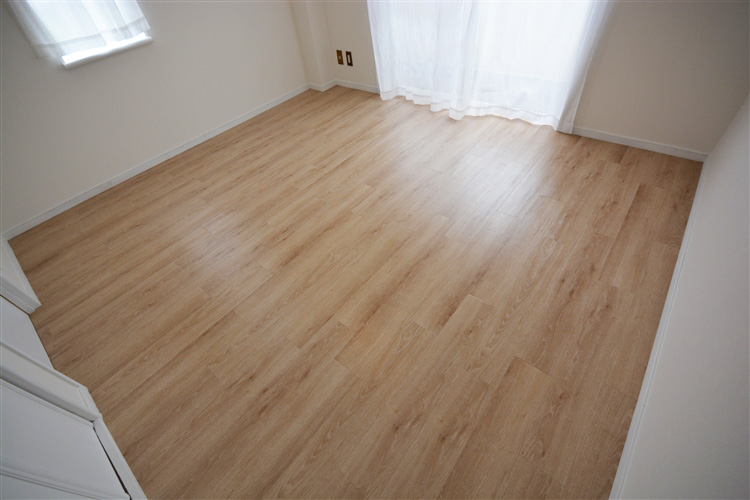 その他部屋・スペース　IKEA製のかわいい照明が付きます。角部屋のみ出窓付き。