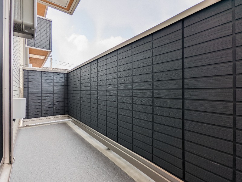 バルコニー　図面と現状に相違がある場合には現状を優先