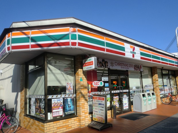 コンビニ　セブンーイレブン大阪塚本３丁目店（コンビニ）まで64m