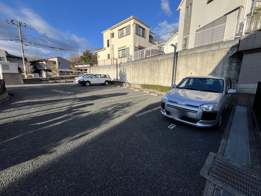 駐車場　駐車場