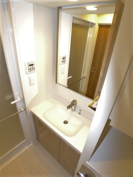 洗面設備　別階同タイプ