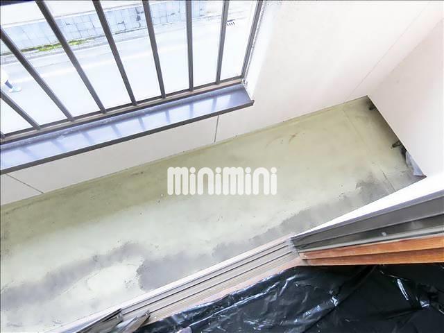 バルコニー　晴れた日には洗濯物も干せそうですよ。