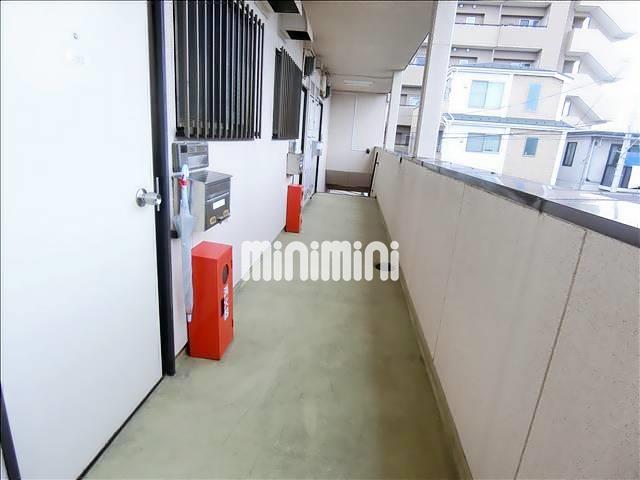 その他共有部分　お部屋前の共有廊下です。