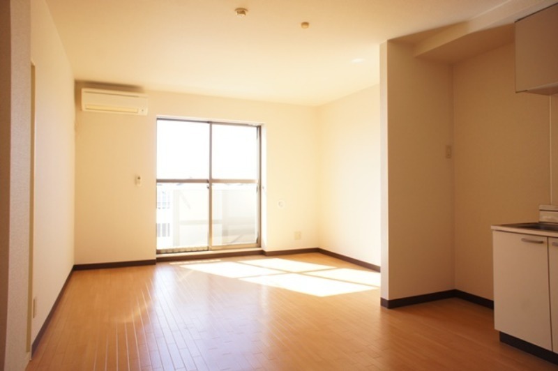 居室・リビング　図面と現状に相違がある場合には現状を優先．．．