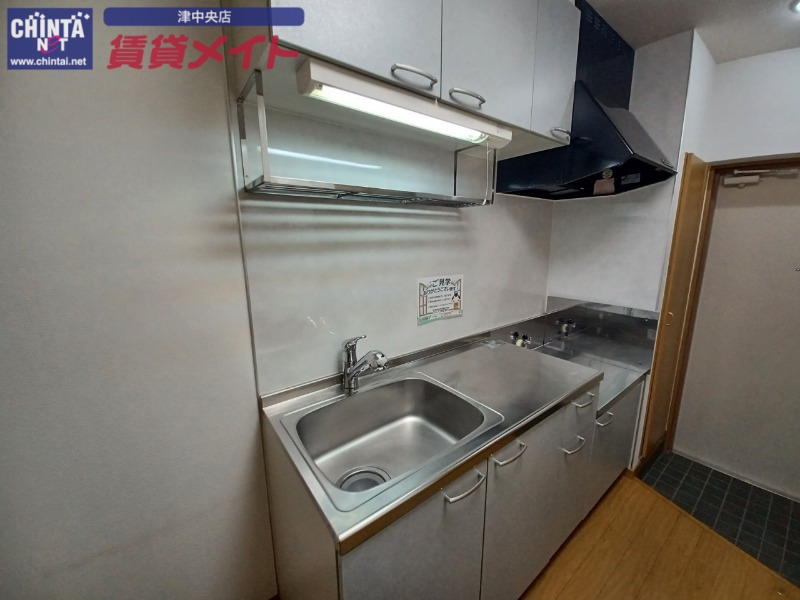 キッチン　同型参考写真