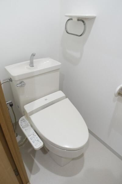 トイレ　別号室参考写真