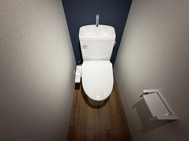 ＪＲ高崎線 宮原駅 徒歩5分 4階建 築38年のトイレ写真