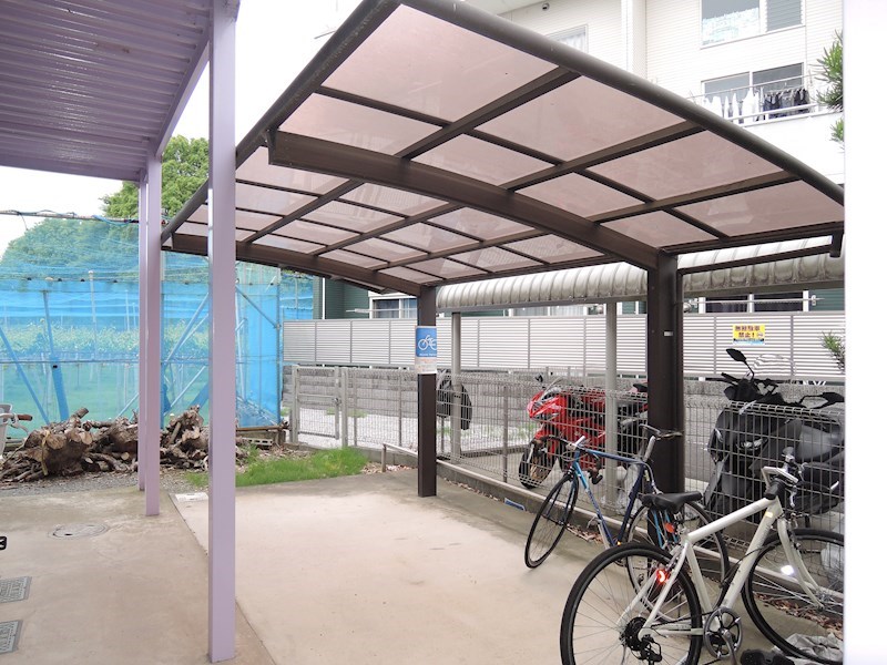 その他共有部分　屋根付きの駐輪場