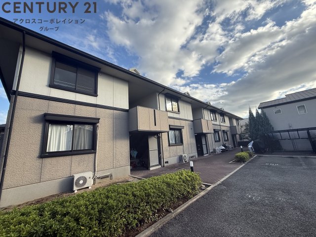 建物外観　敷地内駐車場あります！