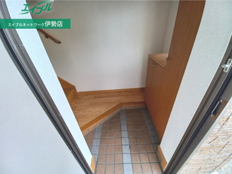 玄関　反転タイプ参考写真