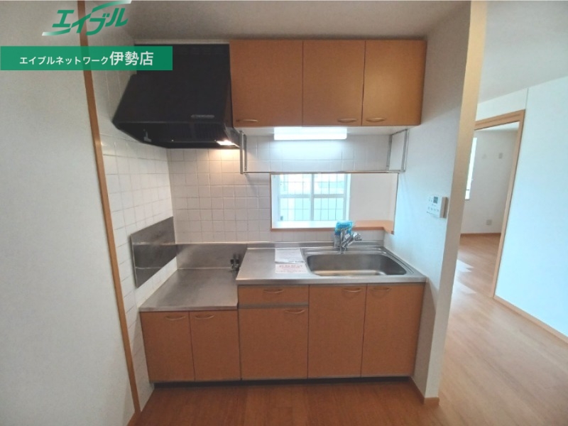 キッチン　反転タイプ参考写真