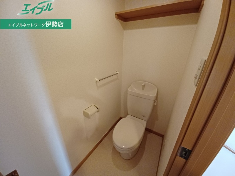 トイレ　反転タイプ参考写真