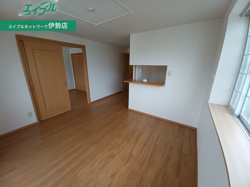 居室・リビング　反転タイプ参考写真