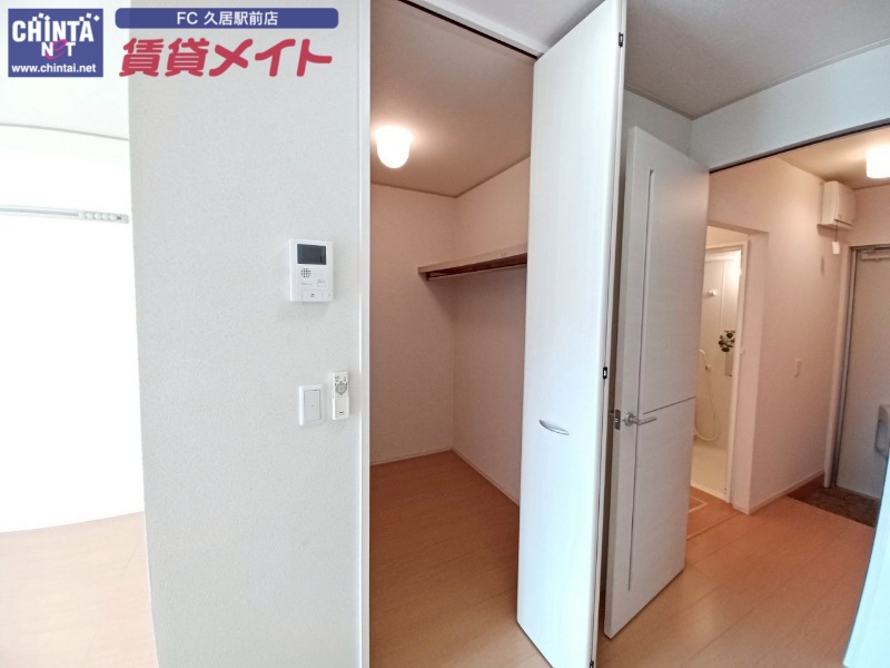 収納　同型参考写真