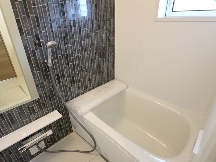 バス・シャワールーム　浴室乾燥機付きです。