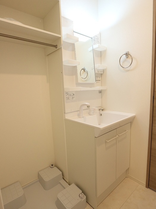 洗面設備　独立洗面台です。