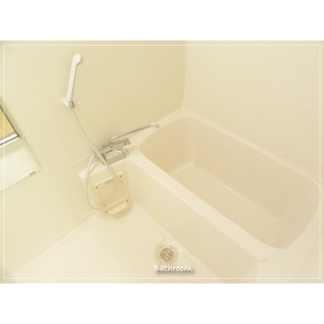 バス・シャワールーム　サーモ付き水栓で温度調整楽々