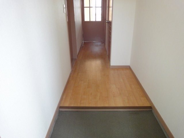 玄関　※他部屋参照