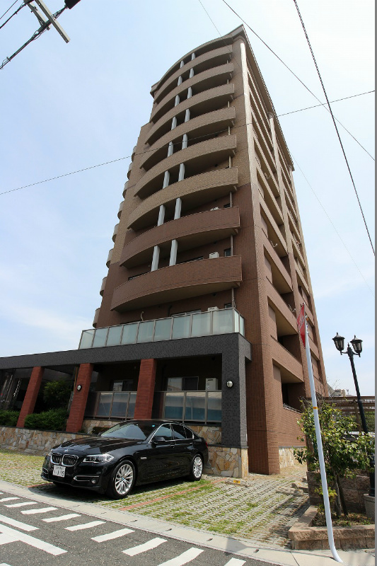 建物外観　中井の築浅人気マンション
