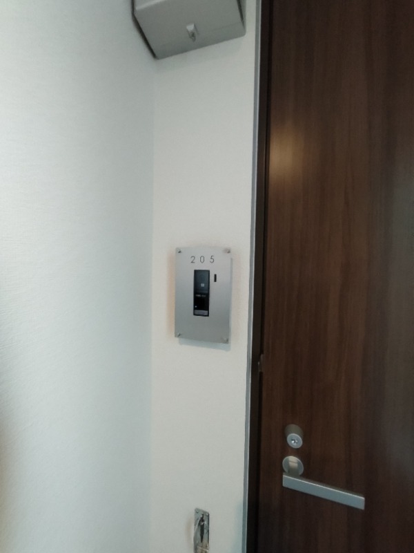 セキュリティ　モニタ付きインターフォンで来訪者を確認できます