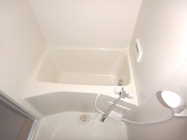 バス・シャワールーム　ゆったりバスルーム♪