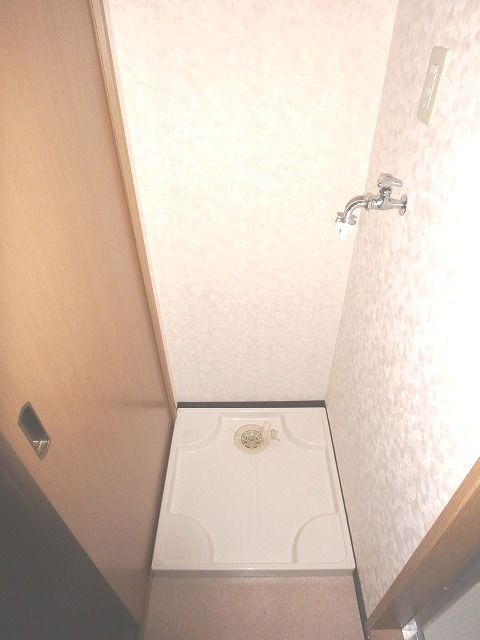 その他部屋・スペース　洗濯機置場☆