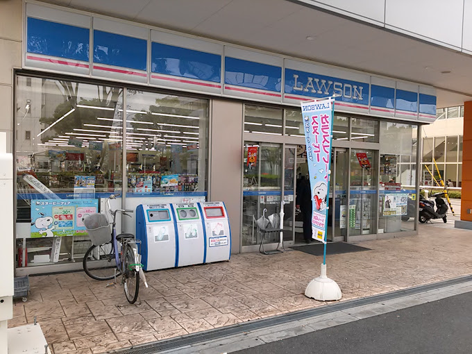 コンビニ　ローソン 東大阪フレスポ長田駅前店（コンビニ）まで512m