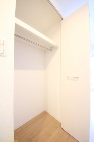 収納　レオンコンフォート阿波座西