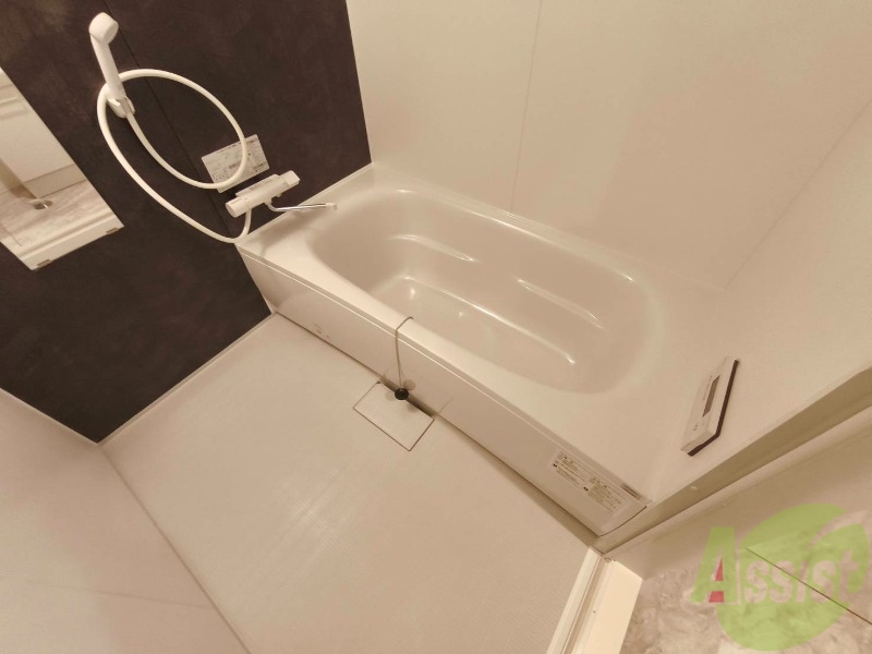 バス・シャワールーム　お風呂になります。一日の疲れを癒してくださいね。