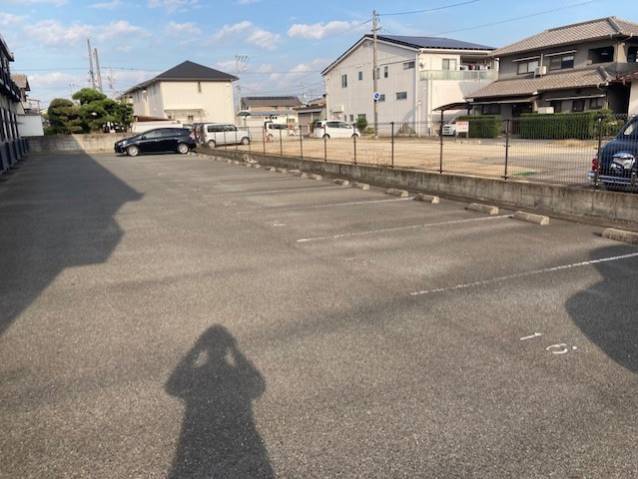 駐車場　駐車場