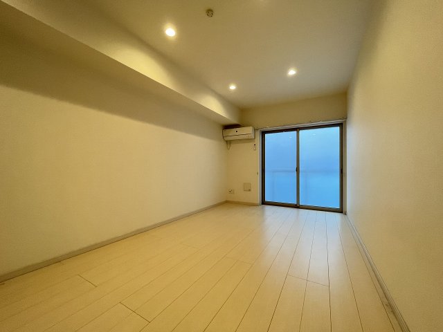 その他部屋・スペース　開放的な寝室です