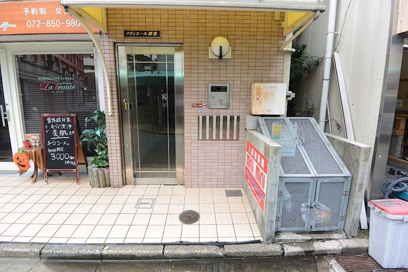 エントランス　エントランス