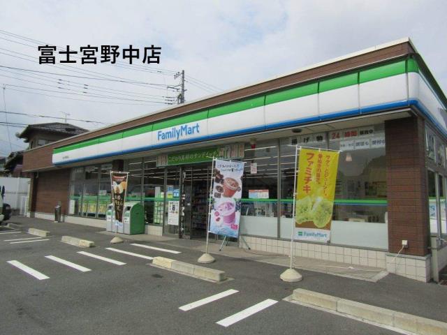 コンビニ　ファミリーマート（コンビニ）まで729m