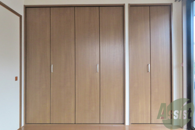 収納　収納はこちらのクローゼットをお使いください。