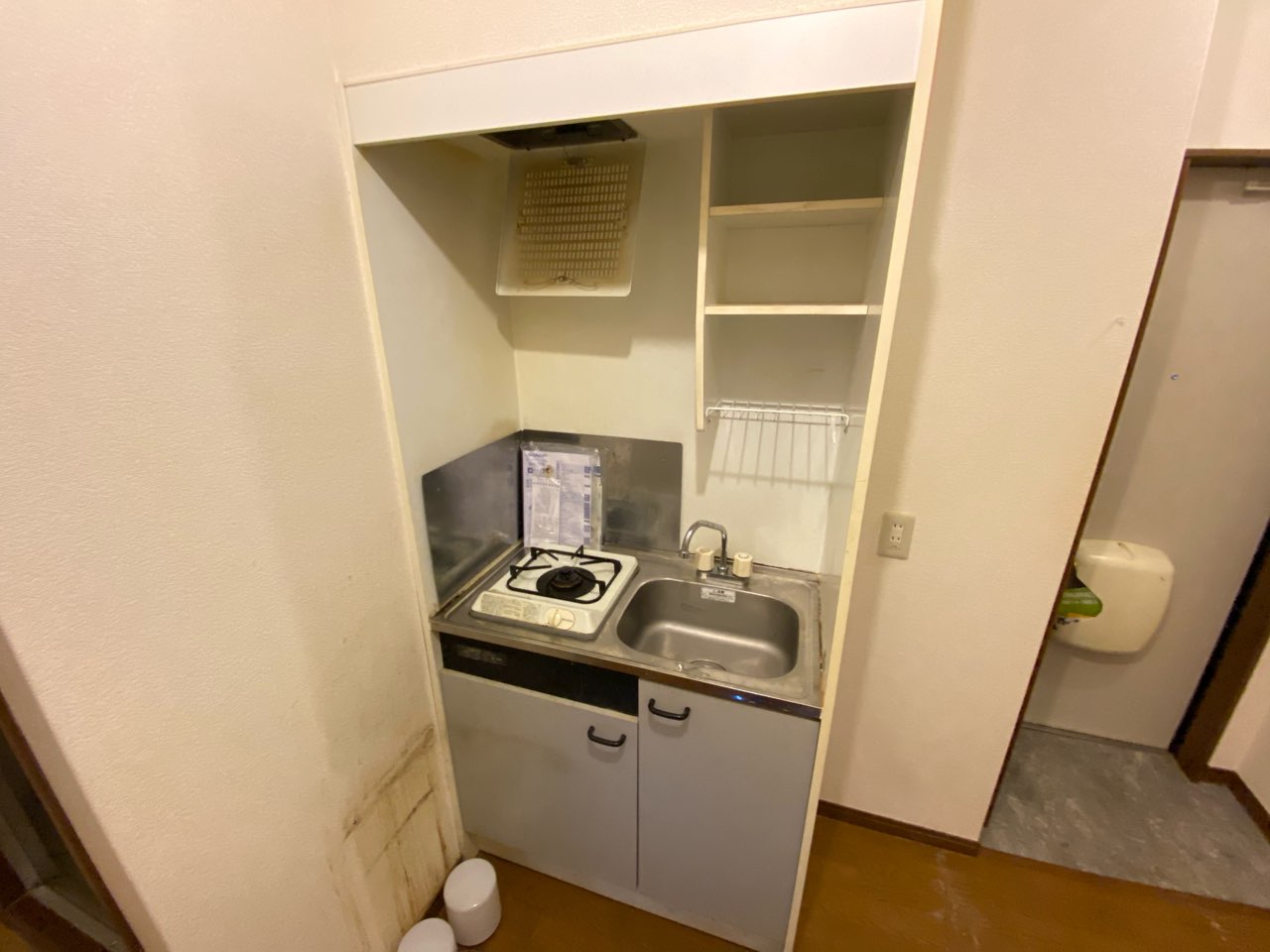 キッチン　壁付けキッチンでスペースを最大限有効活用できます！