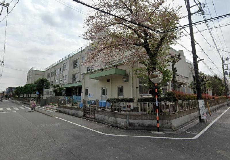 小学校　竹ノ塚小学校（小学校）まで736m