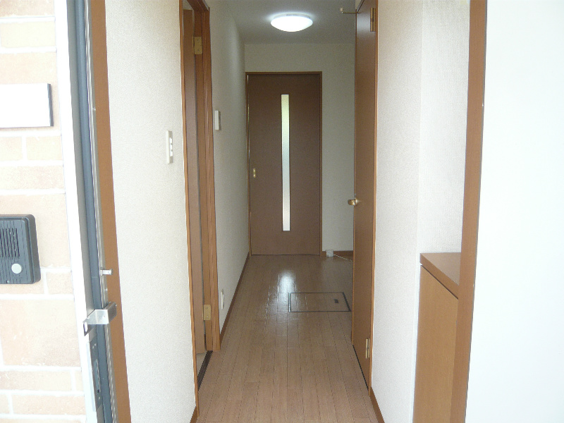 玄関　※画像は103号室参照です。