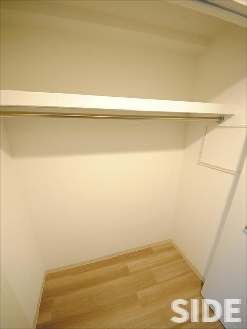 収納　かなり広めのウォークインクローゼット